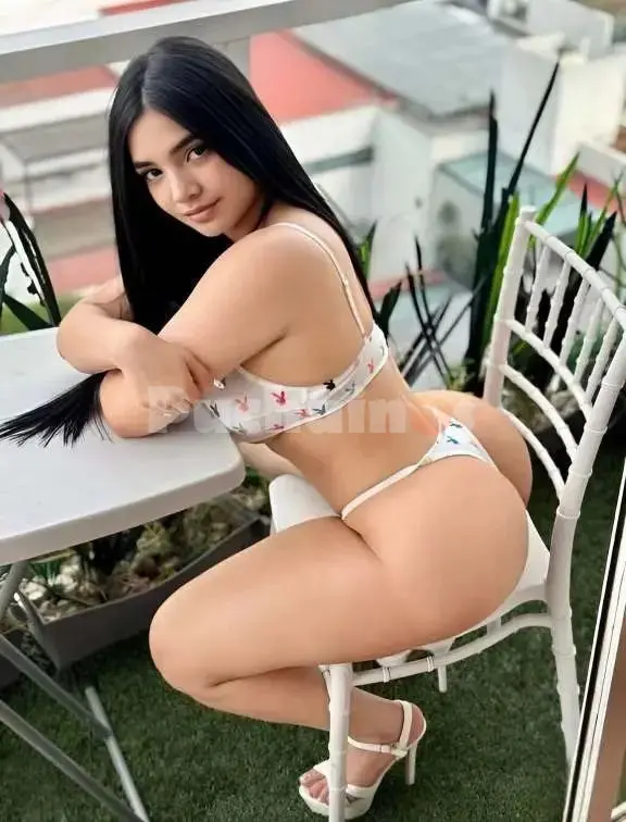 Blanquita , putas en La Molina · Descubre el Encanto de una Joven Peruana Apasionada